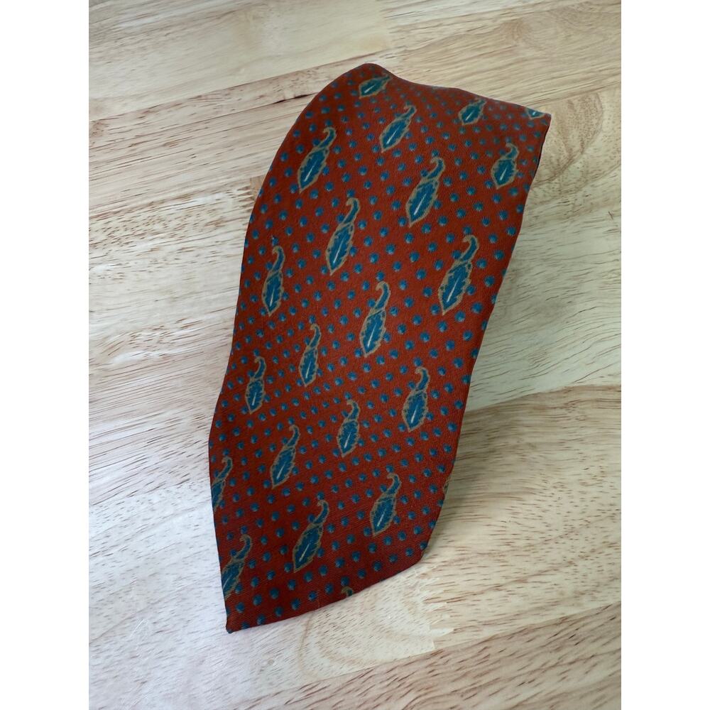 The Metropolitan Museum of Art Men's Silk Neck Tie Terracotta Feather Paisley JL